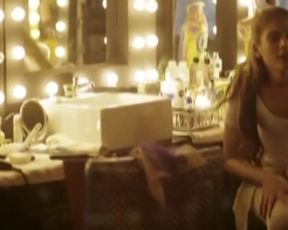 Claudia Abreu, Valentina Sampaio - Berenice Procura (2017)