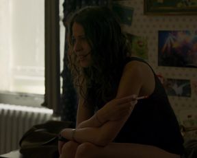 Isabel Aime Gonzalez-Sola - Fete de famille (2019) Sexy movie scene