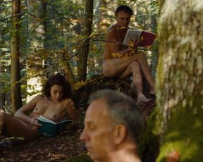 Cecile Fisera naked - Perdrix (2019)