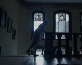 Agata Zabinska naked - Araneidae (2019)