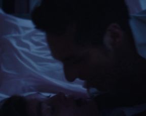 Marie-Sophie Ferdane - Je ne suis pas un homme facile (2018) celeb topless scenes