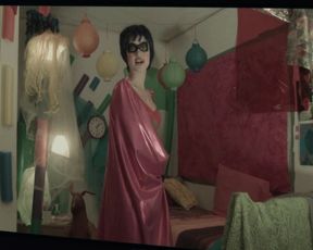 Grace Van Patten - The Meyerowitz Stories New and Selected (2017) Naked movie scene