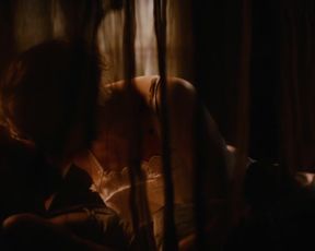Yuliya Peresild - Geroy (2016) Nude movie scene