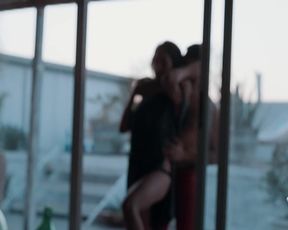 Diane Fleri - Solo s01e01 (2016) Hot film scenes