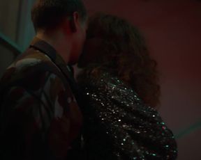 Karolina Gruszka, Oliwia Bosowska - Kod genetyczny s01e01-07 (2020) celeb topless scenes