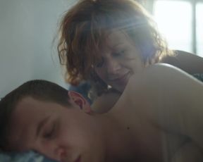 Karolina Gruszka, Oliwia Bosowska - Kod genetyczny s01e01-07 (2020) celeb topless scenes