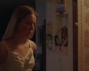 Maya Henry - For Nonna Anna (2017) Naked movie scene