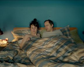 Marlene Morreis - Komm schon! s01e01 (2015) Nude TV movie scene