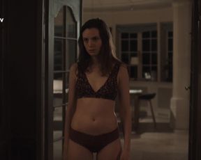 Gaite Jansen nude – Ik Weet Wie Je Bent  (2018) (Season1, Episode4)