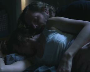 Inez Bjorg David, Maja Schone - Neu in unserer Familie Ein Baby fur alle (2017) celebrity hot video scene