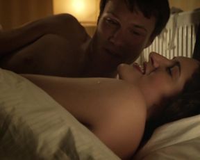 Phoebe Waller-Bridge, Sarah Daykin - Fleabag s01e01-03 (2016) celebs hot scene