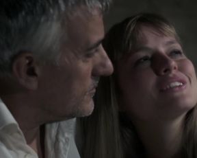 Esmeralda Moya - Por si me muero (2016) Naked actress in a movie scene