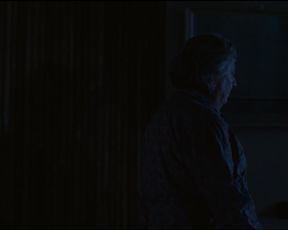 Pascale Arbillot hot - Momo (2017)