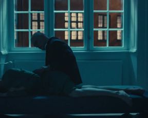 Marie Bach Hansen nackt - En flirt (2019)