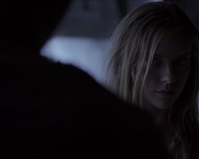 Elle Evans naked - Muse (2017)