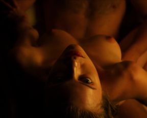 Elle Evans naked - Muse (2017)