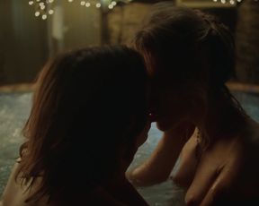 Chloe Brooks, Ari Graynor - Im Dying Up Here s02e01 (2018) Naked movie scene