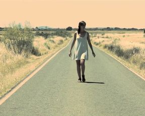 Natalia Huarte, Paloma Zavala - Naranjas amargas (Bitter oranges) celeb topless scenes