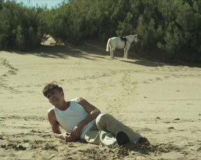 Victoria Sarasibar - Caballo de Mar (2020) celebrity topless scenes