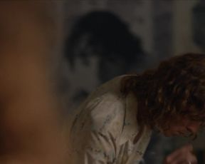 Laura Bellini - Trust s01e03 (2018) Naked actress in a sexy video