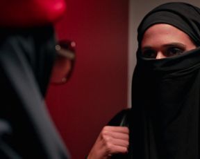 Niv Sultan nude - Tehran (2020) (Season 1, Episode 1)