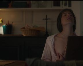 Chloe Lambert nude - Un homme ordinaire (2020) (Season 1, Episode 3)