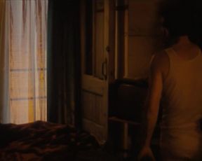 Maike Meijer, Ricky Koole,Ariane Schluter naked - The Dress (1996)