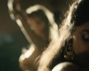 Sienna Miller, Golshifteh Farahani Sexy - Just like a woman (2012)