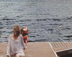 Elizabeth Olsen Nude - Martha Marcy May Marlene (2011)