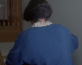 Marisa Tomei naked - Untamed Heart (1993)