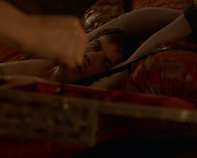 Carice Van Houten GAME OF THRONES (S03 E08)