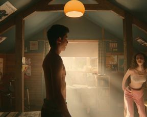 Tanya Reynolds nude - Sex Education s01e06 (2019)