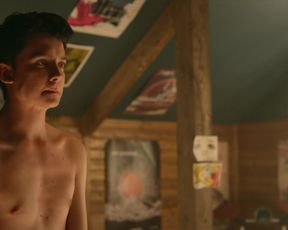 Tanya Reynolds nude - Sex Education s01e06 (2019)