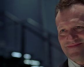 Sarah Wynter Nude - The 6th Day (2000)