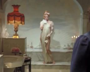 Amy Adams Sexy, Hot scene in 'Miss Pettigrew Lives for a Day'