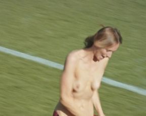 Eliane Iten, Simone Kern nude - Flitzer (2017)