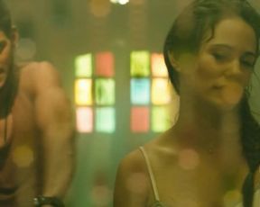 Lucie Lucas - Coup De Foudre A Jaipur (2016) Naked scenes