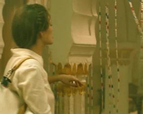 Lucie Lucas - Coup De Foudre A Jaipur (2016) Naked scenes