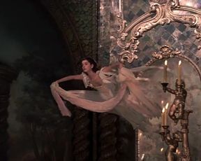Uma Thurman Nude - The Adventures of Baron Munchausen (1988)