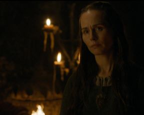 Carice Van Houten GAME OF THRONES (S04 E07)