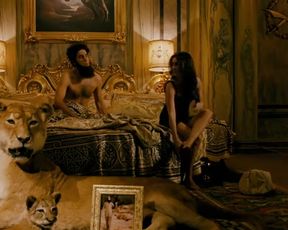 Megan Fox, Anna Faris etc. Sexy - The Dictator (2012)