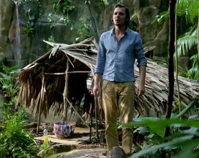 Isabell Gerschke nude - Fluss des Lebens - Verloren am Amazonas (2013)