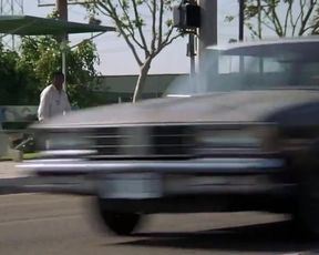 Tia Carrere Sexy - Wayne's World (1992)