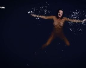 Malou Gorter nude - Oogappels s01e02 (2019)