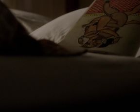 Gillian Alexy – The Americans s03e01 (2015) Censorship nude scene