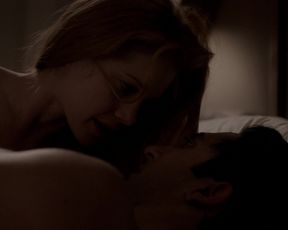 Gillian Alexy – The Americans s03e01 (2015) Censorship nude scene