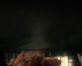 Dina Meyer nude – Starship Troopers (1997)