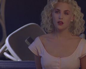 Sherilyn Fenn nude, Kristy McNichol nude – Two Moon Junction (1988)