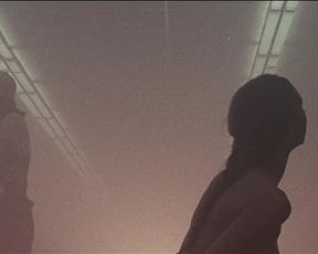 Lilli Lorenz nude - Luz (2018)