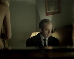 Helen Kennedy Nude, Melissa George (nn) - Hunted (2012) s1e1